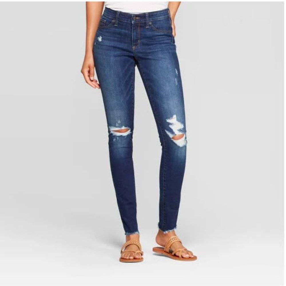 Universal Thread Mid-rise Distressed Jeggings